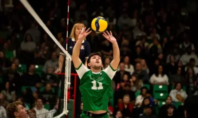 Golden Bears Earn Straight Sets Victory to Sweep Huskies in
Opening Weekend Series