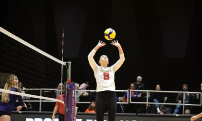 WVB RECAP: Gryphons Split Season-Opening Doubleheader at
Western