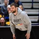 Queen’s Men’s Volleyball Head Coach Gabe deGroot reaches 100
career wins with Gaels