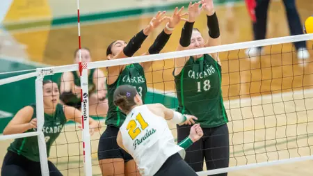 Attieh and Cascades shock Pandas with astounding 3-2
comeback victory