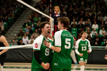Huskies Bounce Back to Defeat Bobcats in Four Sets