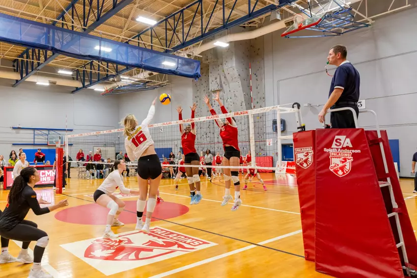 WVB RECAP: Gryphons Improve to 5-1 Following Doubleheader
Sweep over RMC