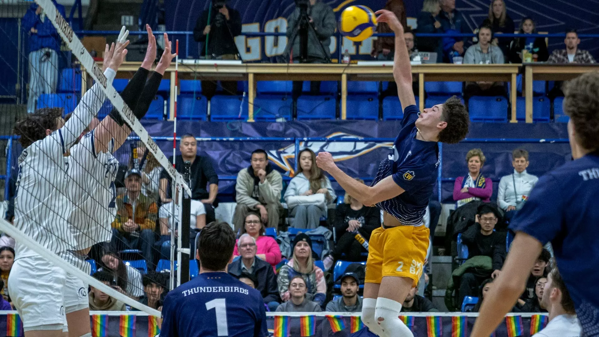 Top-ranked T-Birds and Spartans do battle this
Friday