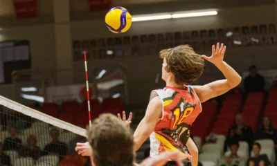 Dinos drops tight four-setter to Winnipeg