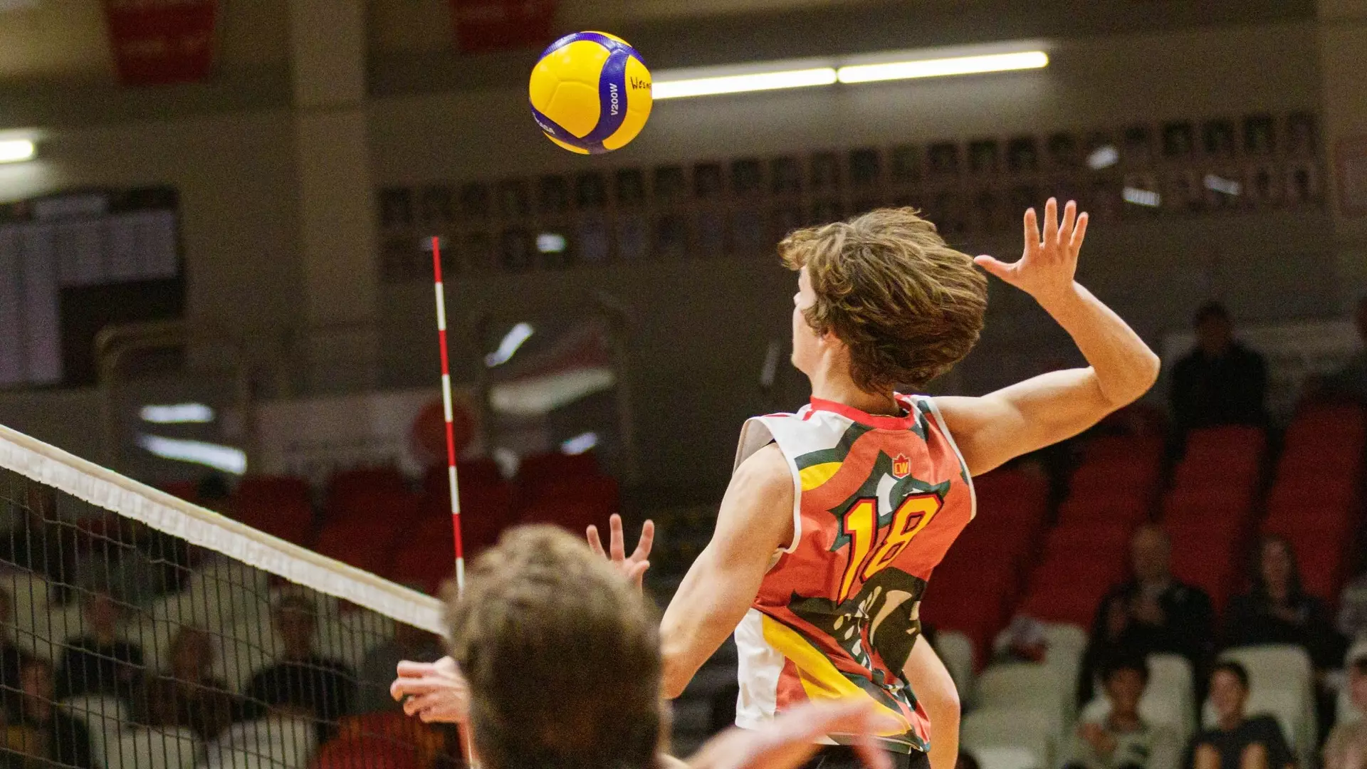 Dinos drops tight four-setter to Winnipeg