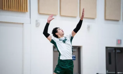 MEN’S VOLLEYBALL: Lakers lose two close matches to U of
T