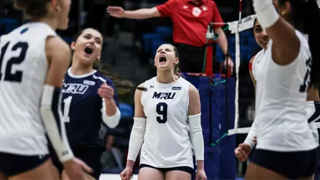 WVB: Momentum Carries Regina to 3–0 Sweep Heading Into
Winter Break