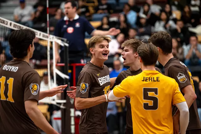 Men’s volleyball welcome Mount Royal to IGAC in a key battle
for playoff positioning