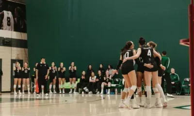 Huskies Complete Reverse Sweep to Earn Weekend Split with
UBC