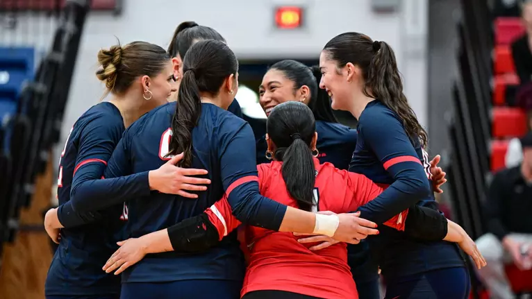U SPORTS Top 10: Women’s volleyball claws back to No. 5,
men’s basketball climbs to No. 8