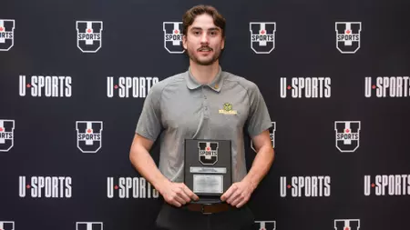 Isaac Heslinga named U SPORTS Top 8 Academic
All-Canadian
