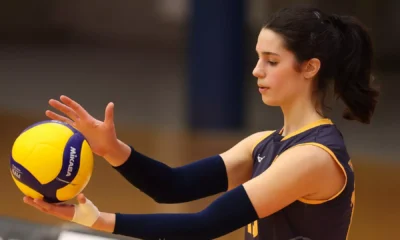 T-Birds cruise to comfortable win in Calgary behind
Barbulovich-Nad’s career night