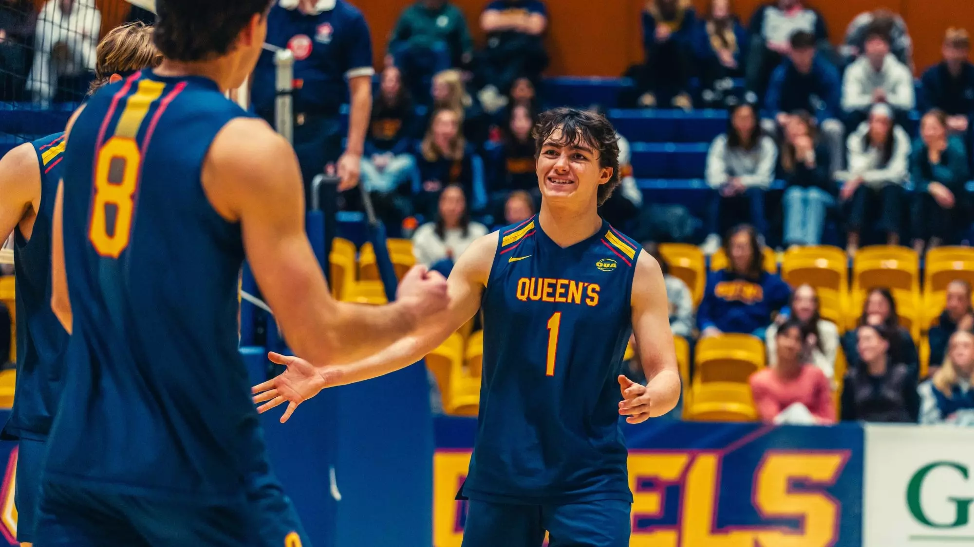 Queen’s Men’s Volleyball defeat RMC in straight sets again
for weekend sweep