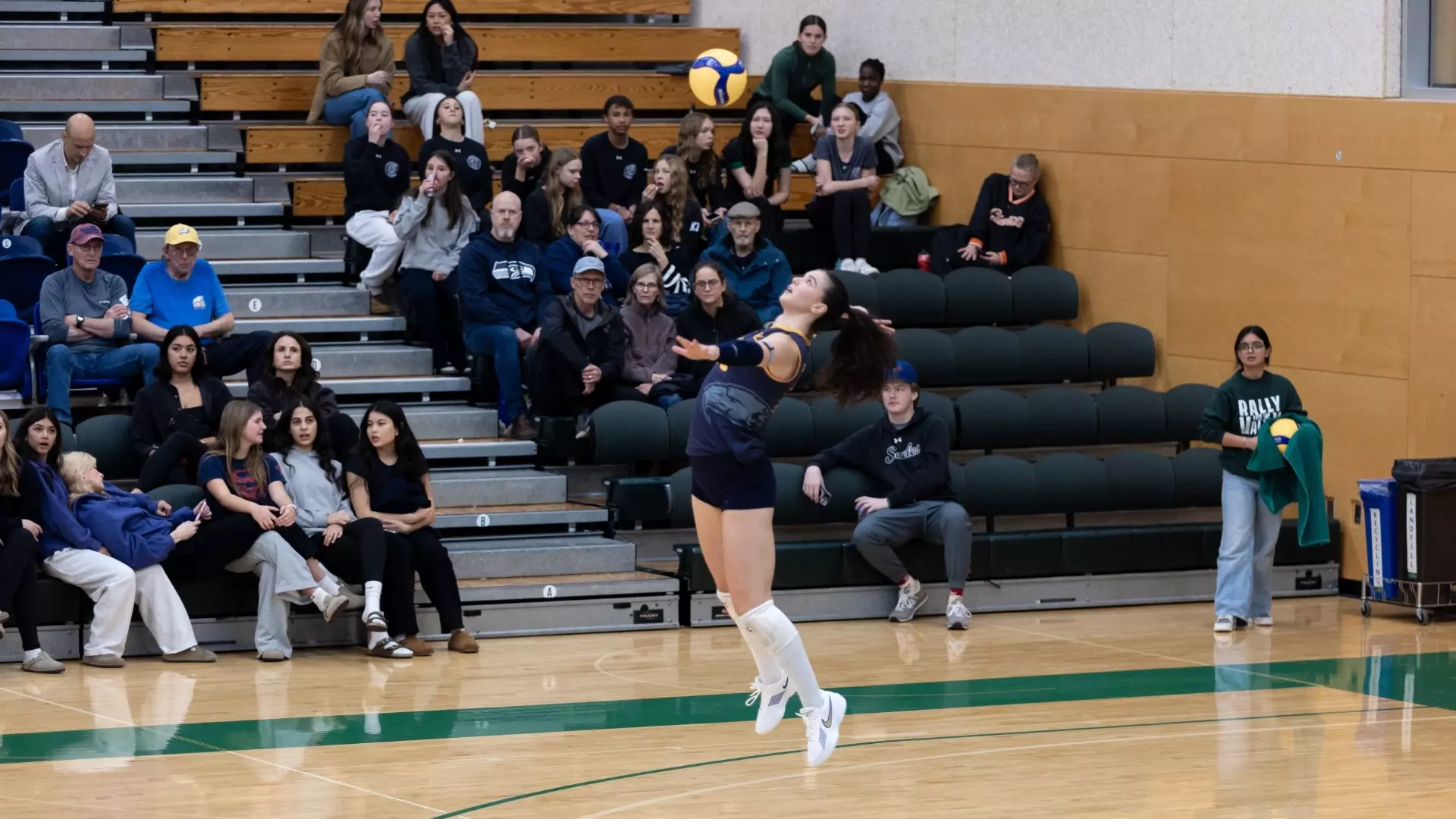 T-Birds continue winning ways against Cascades
