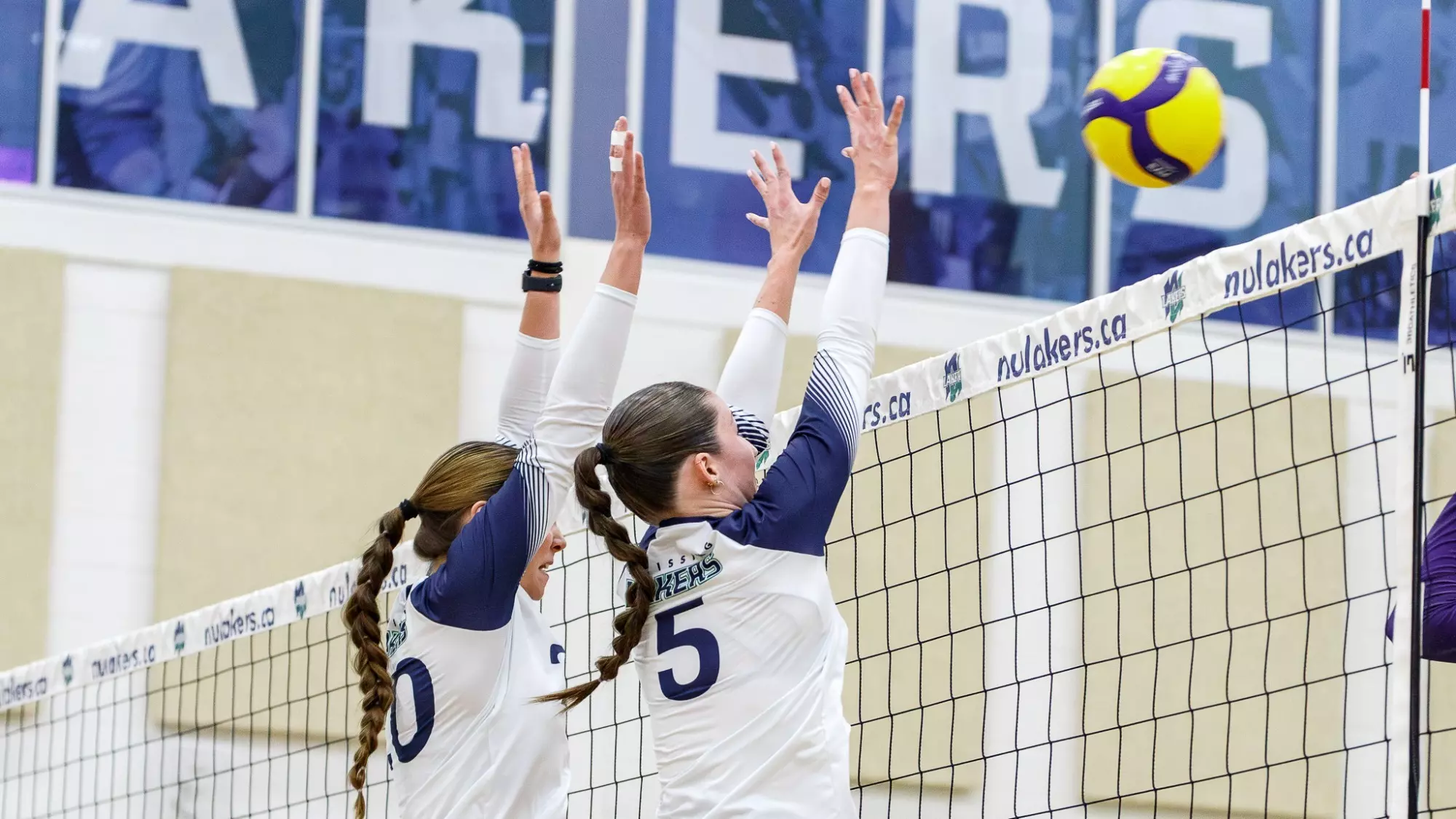 WOMEN’S VOLLEYBALL: Lakers lose in four to Gee-Gees