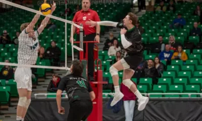 Huskies Take Control Early, Sweep Bobcats in Play-In
Opener