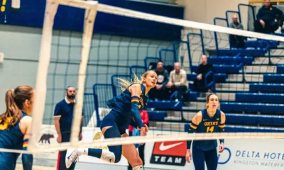 Queen’s Women’s Volleyball take down Gryphons in three sets
to advance to OUA semifinals