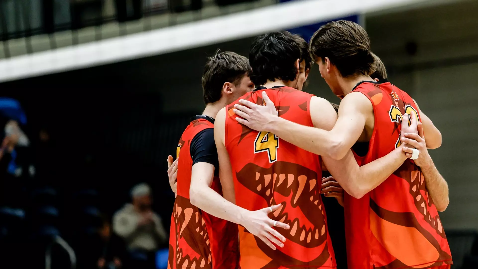 Dinos complete comeback to eliminate crosstown rival