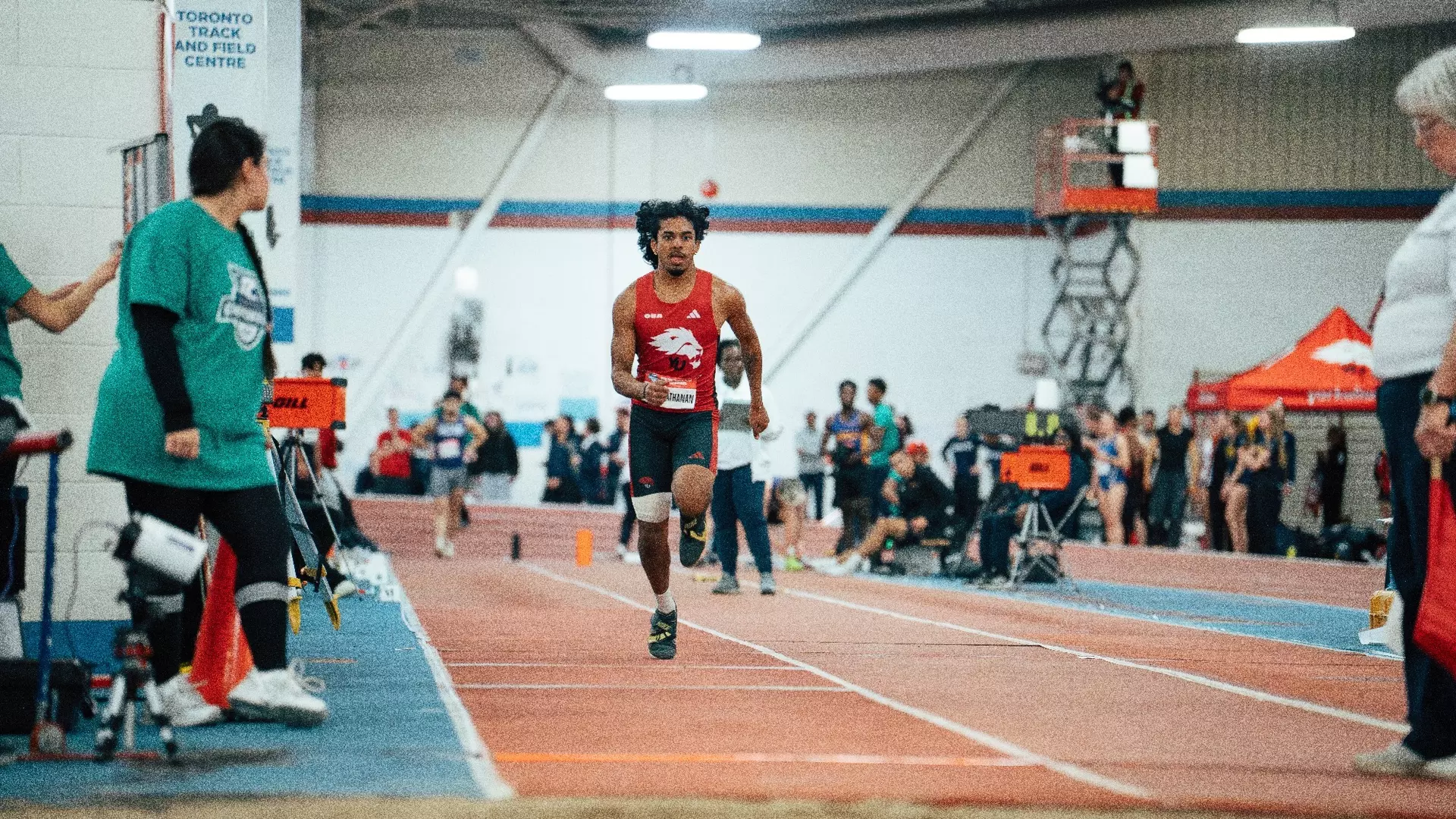 BANNER SEASON: GUELPH TAKES DOWN THE FIELD AT OUA TRACK
& FIELD CHAMPIONSHIPS