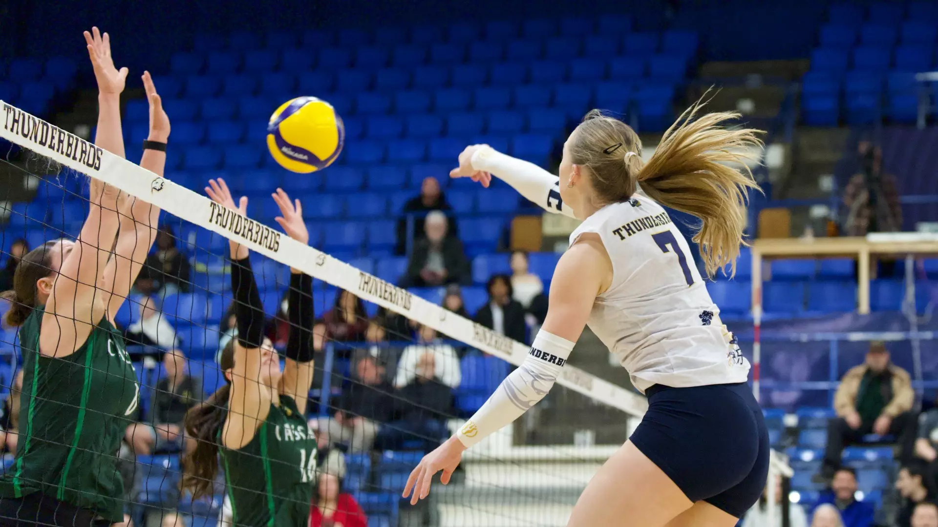Thunderbirds hold serve in match one of Canada West QFs vs
Cascades
