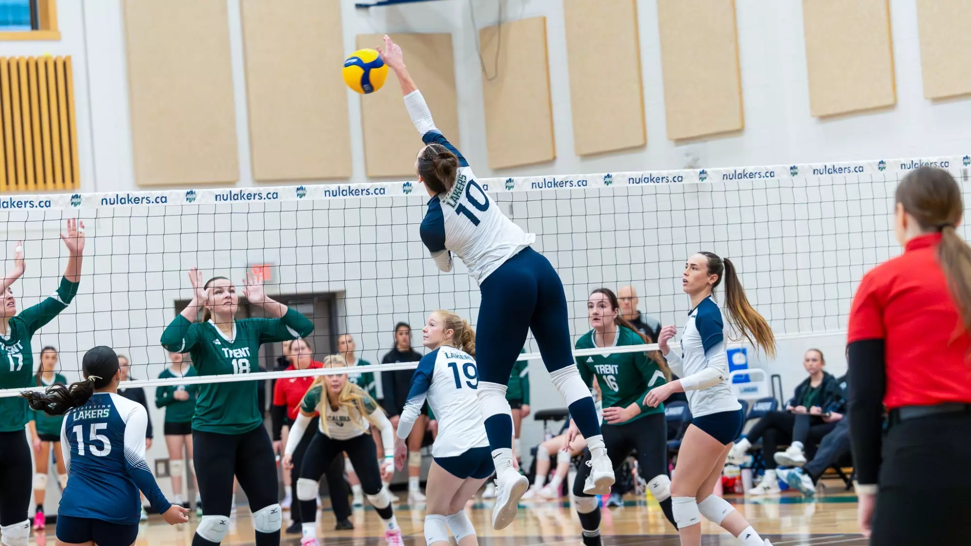 WOMEN’S VOLLEYBALL: Oceane named OUA Player of the Year,
First Team All Star
