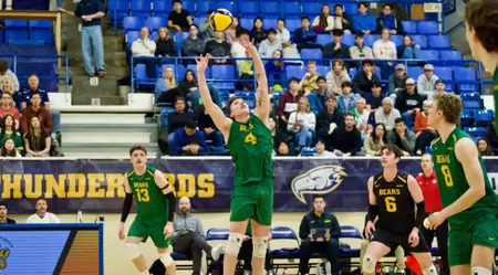 Bears lose CW Semifinal, to play UBC for bronze and trip to
nationals