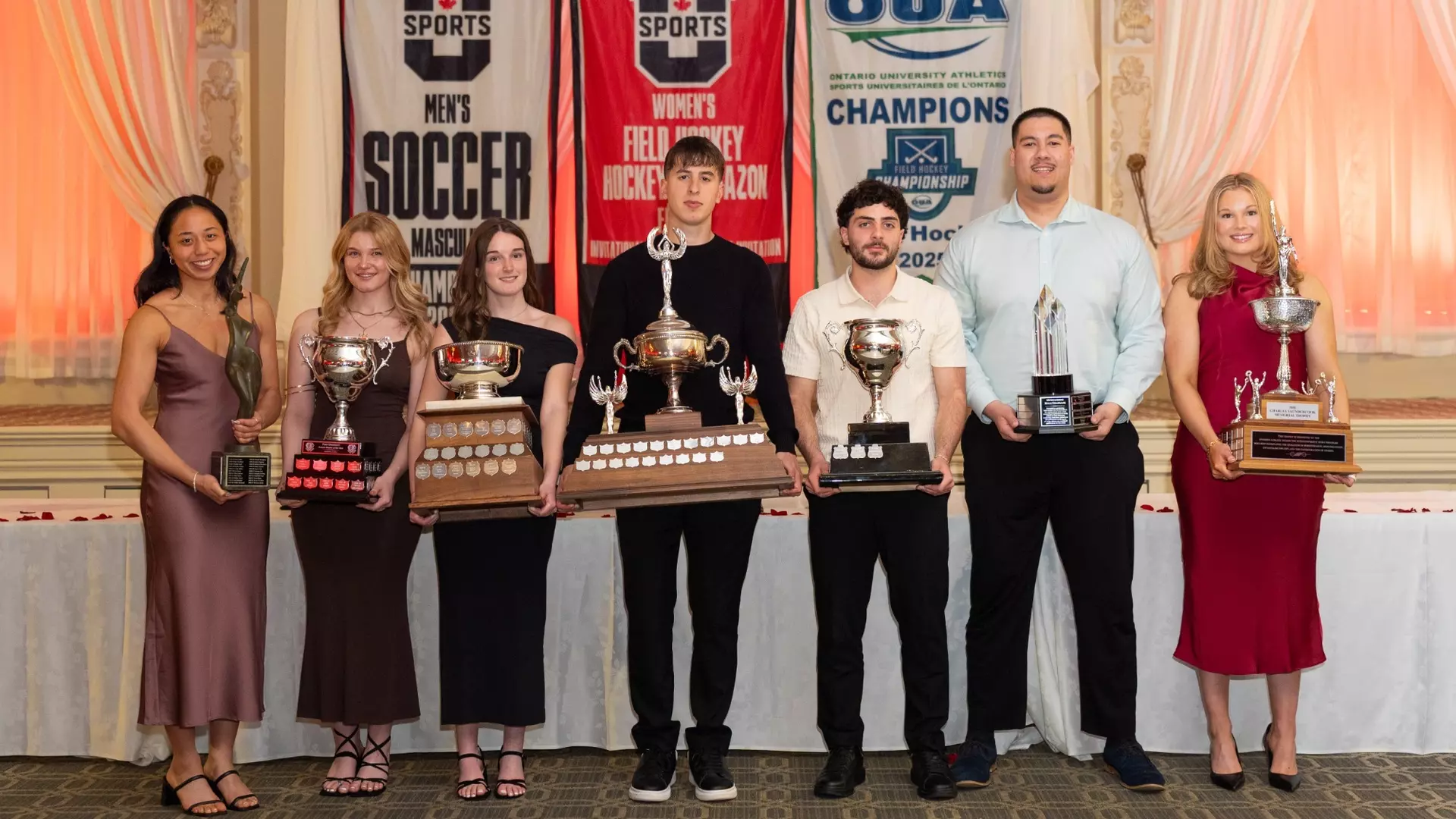 ZEPPIERI, CARLOW NAMED 2025-26 YORK ATHLETES OF THE YEAR AT
57TH ANNUAL VARSITY BANQUET