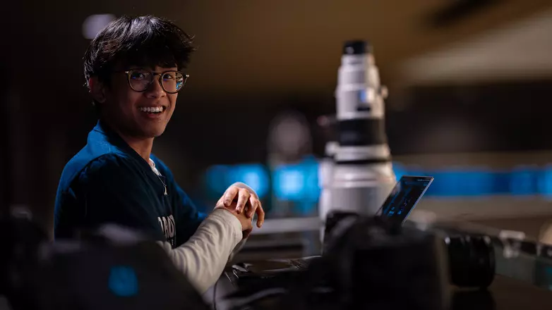 BEHIND THE BLUES: CAPTURING THE SEASON WITH HUGO
NGUYEN