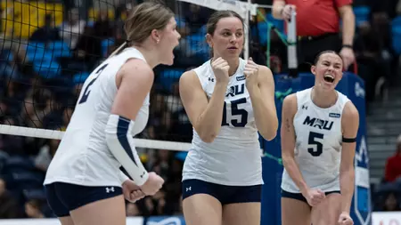 WVB: Cougars fall to Wolfpack as TRU completes weekend
sweep